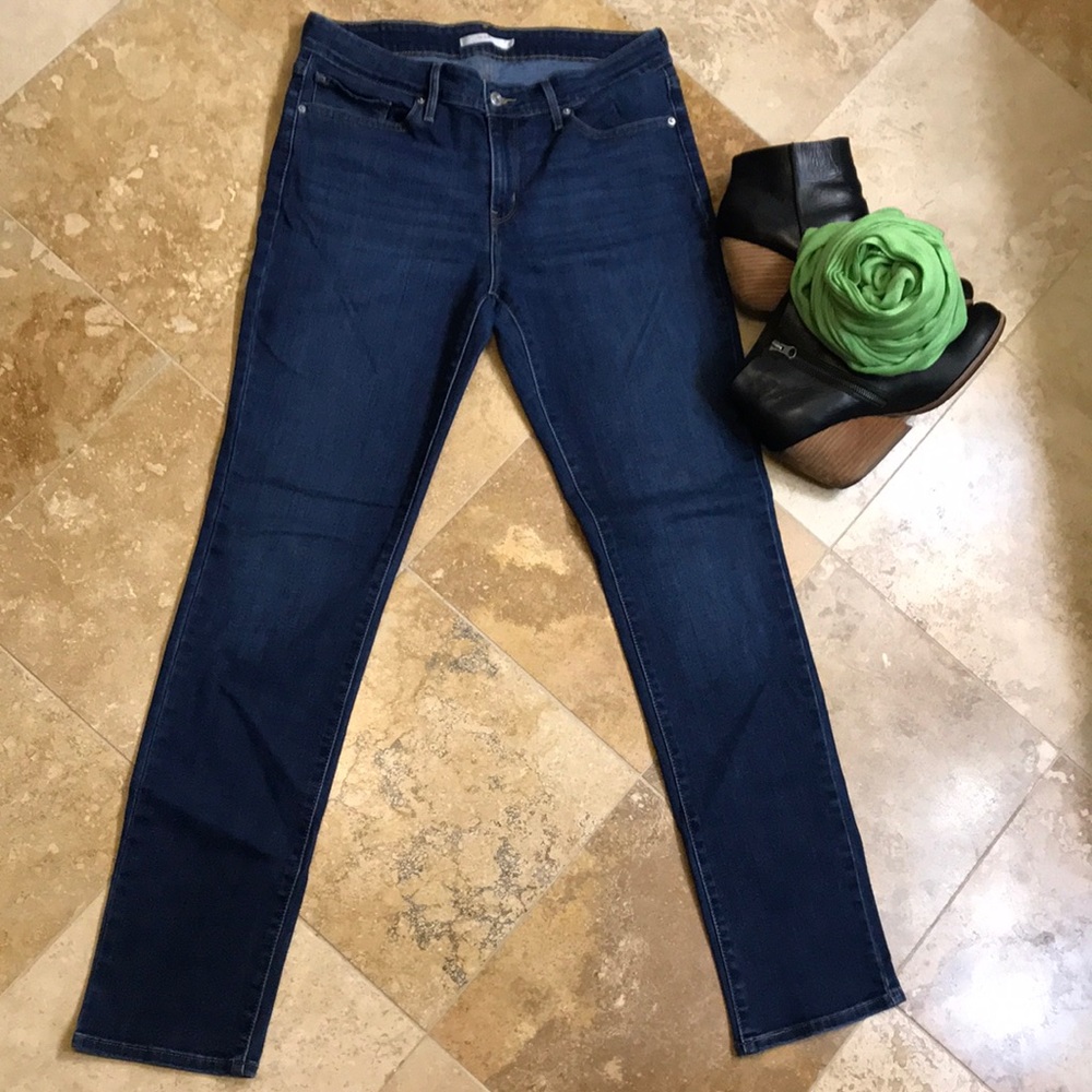 Levi’s Jeans , 712 Slim. EUC